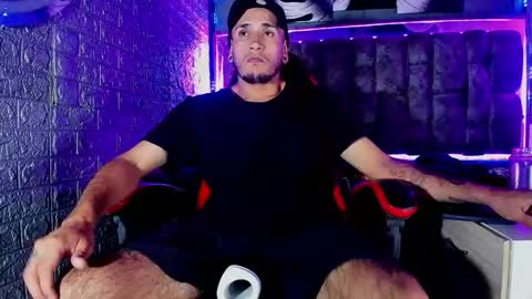 Axell Cross2 online show from May 2, 2026, 4:39 am