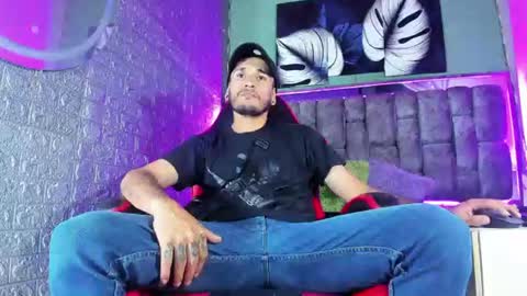 Axell Cross2 online show from June 17, 2026, 1:08 am