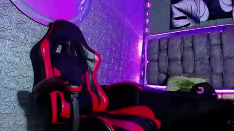 Axell Cross2 online show from June 26, 2026, 1:54 am