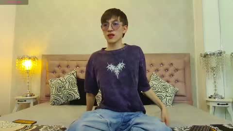 Snapshot of axell_stone chatting on June 1, 2026, 7:59 pm axell_stone online show from June 1, 2026, 7:59 pm