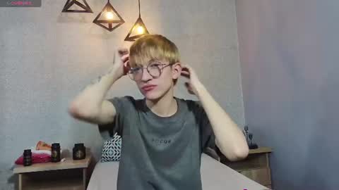 Snapshot of axell_stone chatting on June 16, 2026, 8:55 pm axell_stone online show from June 16, 2026, 8:55 pm