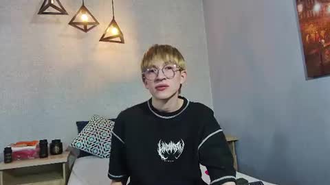 Snapshot of axell_stone chatting on June 18, 2026, 9:41 pm axell_stone online show from June 18, 2026, 9:41 pm
