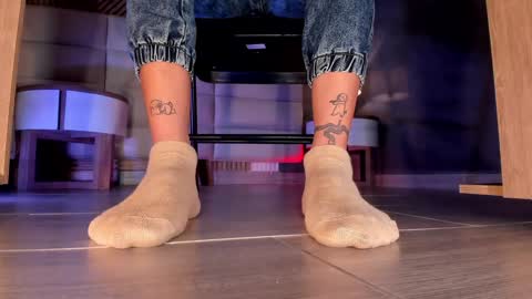 Snapshot of axellcollins chatting on December 11, 2024, 8:39 pm im your little femboy ALEX online show from December 11, 2024, 8:39 pm