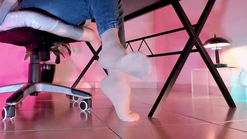 Snapshot of axellcollins chatting on October 4, 2025, 4:54 am im your little femboy  ALEX   online show from October 4, 2025, 4:54 am