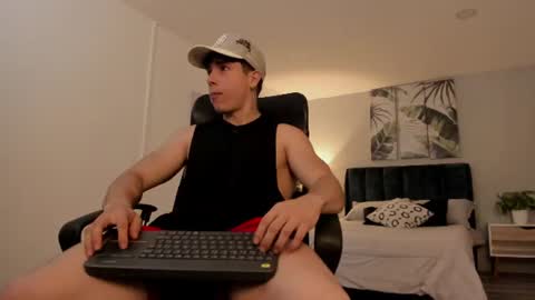 Snapshot of axelmartinezz chatting on July 20, 2026, 8:33 pm axelmartinezz online show from July 20, 2026, 8:33 pm