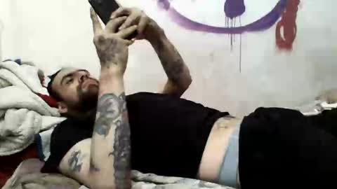 deliciosodemente online show from May 17, 2026, 8:01 am
