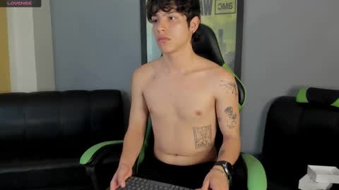 Axel Raven online show from January 8, 2025, 4:54 pm