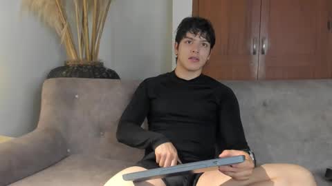 Axel Raven online show from December 18, 2025, 1:50 pm