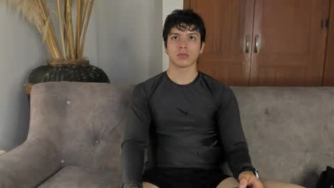 Axel Raven online show from December 19, 2025, 2:13 pm