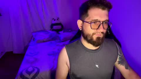 Snapshot of axelsterling_ chatting on August 5, 2026, 12:46 am axelsterling_ online show from August 5, 2026, 12:46 am