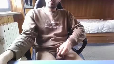 Axel online show from March 22, 2026, 11:24 am