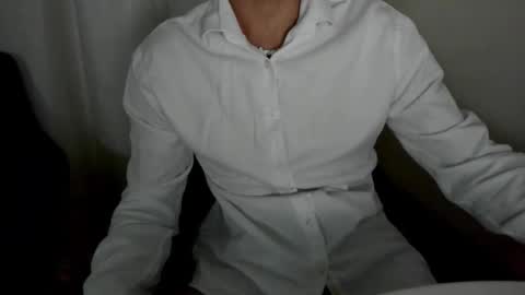 Axl online show from September 19, 2025, 8:31 pm