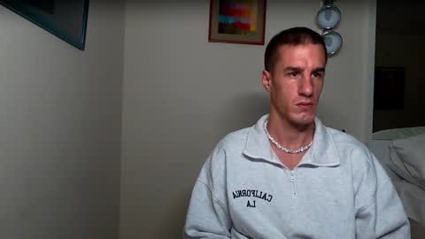 Axl online show from October 2, 2025, 10:50 pm