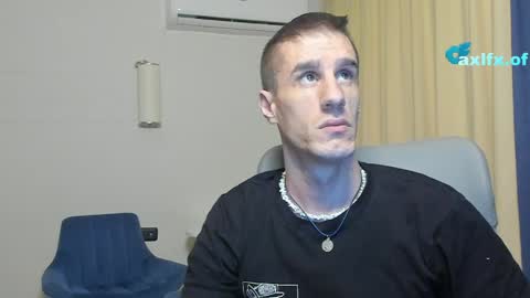 Snapshot of axl_fx chatting on May 19, 2026, 4:57 pm Axl online show from May 19, 2026, 4:57 pm