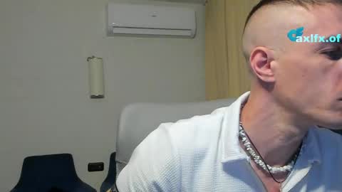 Snapshot of axl_fx chatting on May 25, 2026, 1:11 am Axl online show from May 25, 2026, 1:11 am
