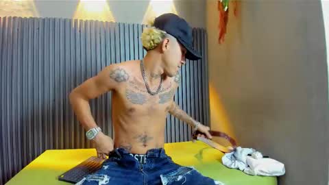 Ayala online show from December 19, 2025, 7:54 pm