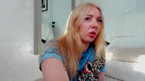 Snapshot of ayaye_ chatting on July 8, 2026, 5:12 am SundyRose online show from July 8, 2026, 5:12 am