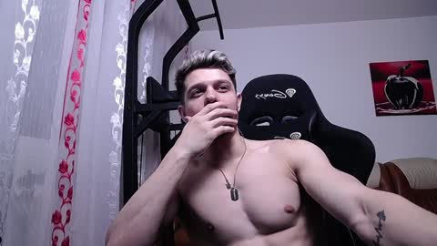 Snapshot of aydanblake chatting on January 14, 2025, 5:45 pm Aydan Blake online show from January 14, 2025, 5:45 pm