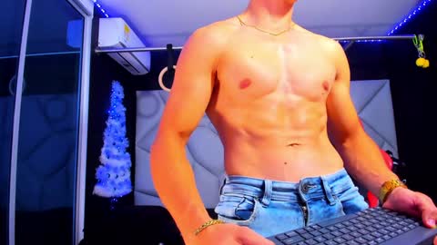 Snapshot of aydenmillerdom chatting on December 24, 2024, 7:28 am Ayden Miller online show from December 24, 2024, 7:28 am