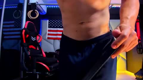 Snapshot of aydenmillerdom chatting on March 16, 2026, 4:51 am Ayden Miller online show from March 16, 2026, 4:51 am