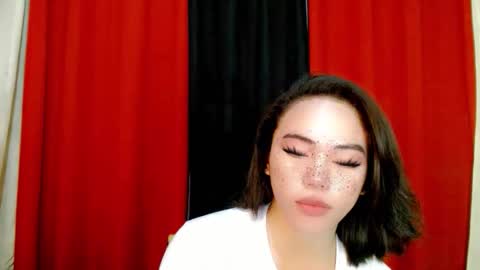 ayesha_x online show from October 25, 2025, 9:42 pm