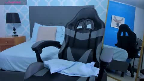 Alyda Jaramillo online show from February 9, 2026, 7:40 pm