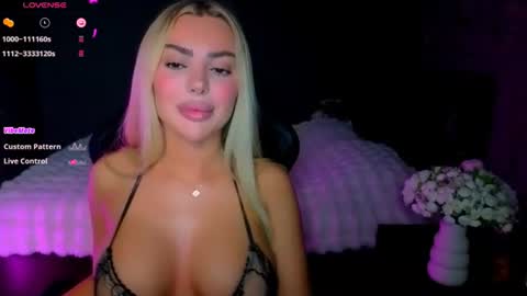  Ayla Demir  online show from June 11, 2026, 8:07 pm