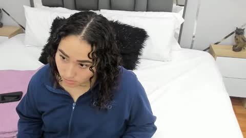 Snapshot of ayla_martinez chatting on February 3, 2025, 1:52 am Ayla online show from February 3, 2025, 1:52 am