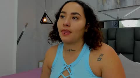 Snapshot of ayla_martinez chatting on February 10, 2025, 1:35 am Ayla online show from February 10, 2025, 1:35 am