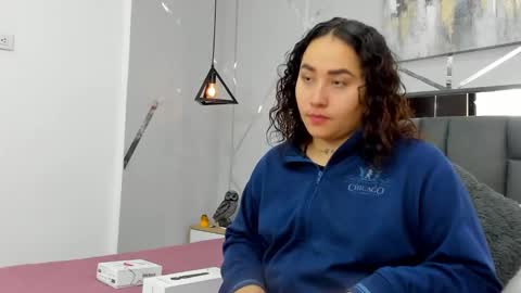 Snapshot of ayla_martinez chatting on February 24, 2025, 1:35 am Ayla online show from February 24, 2025, 1:35 am