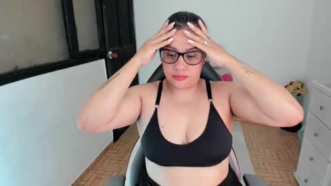 SandyMODELINDEPENDIENT online show from October 2, 2025, 7:54 pm