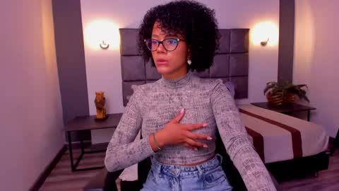 Ayleen online show from December 14, 2024, 8:08 pm
