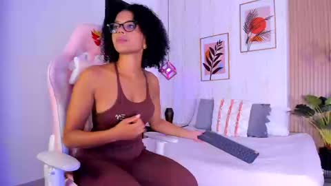 Ayleen online show from October 31, 2025, 12:50 pm