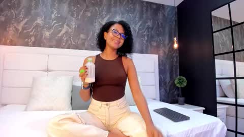 Ayleen online show from March 14, 2026, 1:38 pm