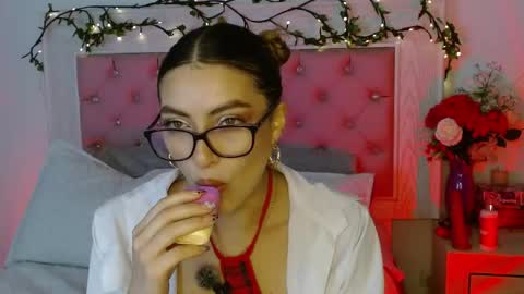 AYLEEN    online show from May 8, 2026, 5:35 am