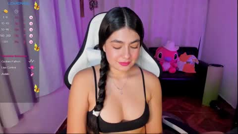 Snapshot of aylenmiller_ chatting on October 7, 2025, 1:36 am Aylen online show from October 7, 2025, 1:36 am