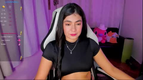 Snapshot of aylenmiller_ chatting on October 8, 2025, 2:20 am Aylen online show from October 8, 2025, 2:20 am