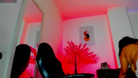 Snapshot of ayliinn_ chatting on May 6, 2026, 1:57 am Ayliinn online show from May 6, 2026, 1:57 am