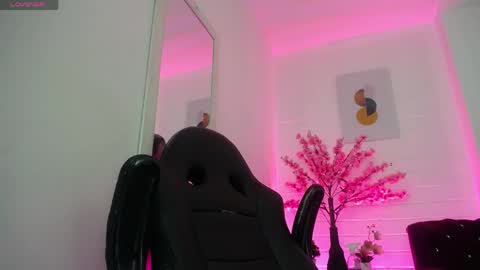 Snapshot of ayliinn_ chatting on May 21, 2026, 3:24 am Ayliinn online show from May 21, 2026, 3:24 am