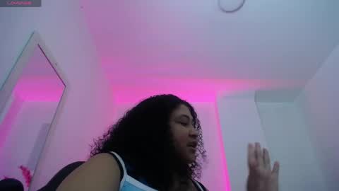 Snapshot of ayliinn_ chatting on May 22, 2026, 3:35 am Ayliinn online show from May 22, 2026, 3:35 am
