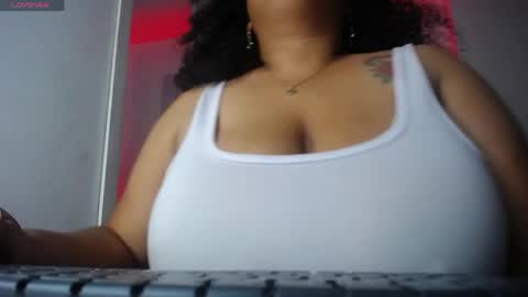 Snapshot of ayliinn_ chatting on June 5, 2026, 6:52 am Ayliinn online show from June 5, 2026, 6:52 am