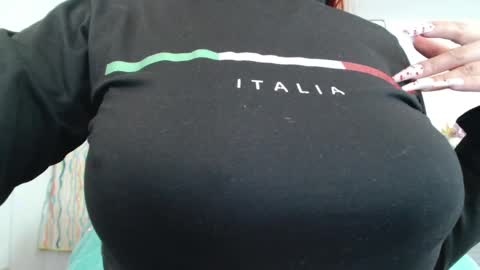 Aylin online show from May 12, 2026, 7:33 pm