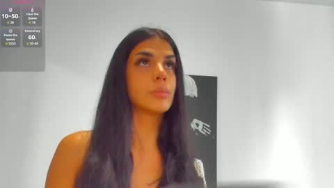 Aylinhazel online show from October 4, 2025, 9:29 am