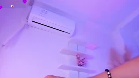 Snapshot of aylinlove_ chatting on June 16, 2026, 11:35 am aylinlove_ online show from June 16, 2026, 11:35 am