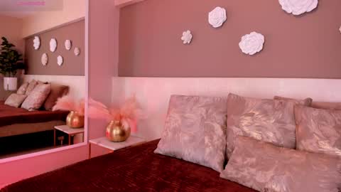 Aylin Millerxs online show from December 10, 2024, 8:49 pm