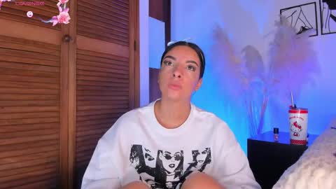 Aylin  online show from October 1, 2025, 11:05 am