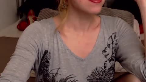 aylynrichard online show from January 4, 2025, 6:09 am