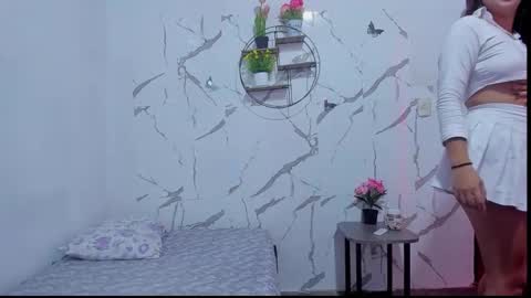 Aymy online show from February 5, 2026, 11:20 pm