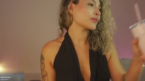 Snapshot of ayralee chatting on February 7, 2025, 1:47 am Ayra L online show from February 7, 2025, 1:47 am