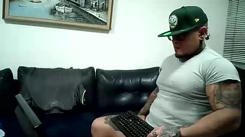 Snapshot of ayrton_naffah2 chatting on February 21, 2025, 5:35 am Ayrton naffah2 online show from February 21, 2025, 5:35 am